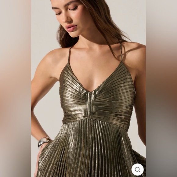 NWT ASTR THE LABEL BLYTHE DRESS IN BLACK GOLD - Picture 2 of 8